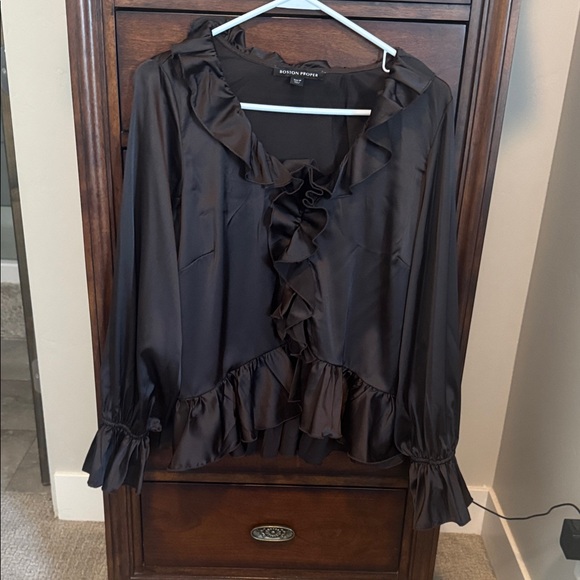 Boston Proper brown charmeuse ruffle blouse size medium never worn - Picture 3 of 6